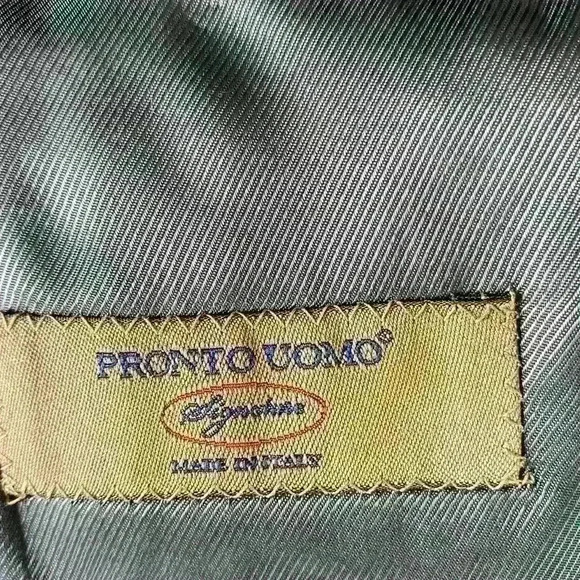 Pronto Uomo Signature Made in Italy 
ZIGNONE 
Men’s 100% Wool Pinstripe Suit - Picture 6 of 10